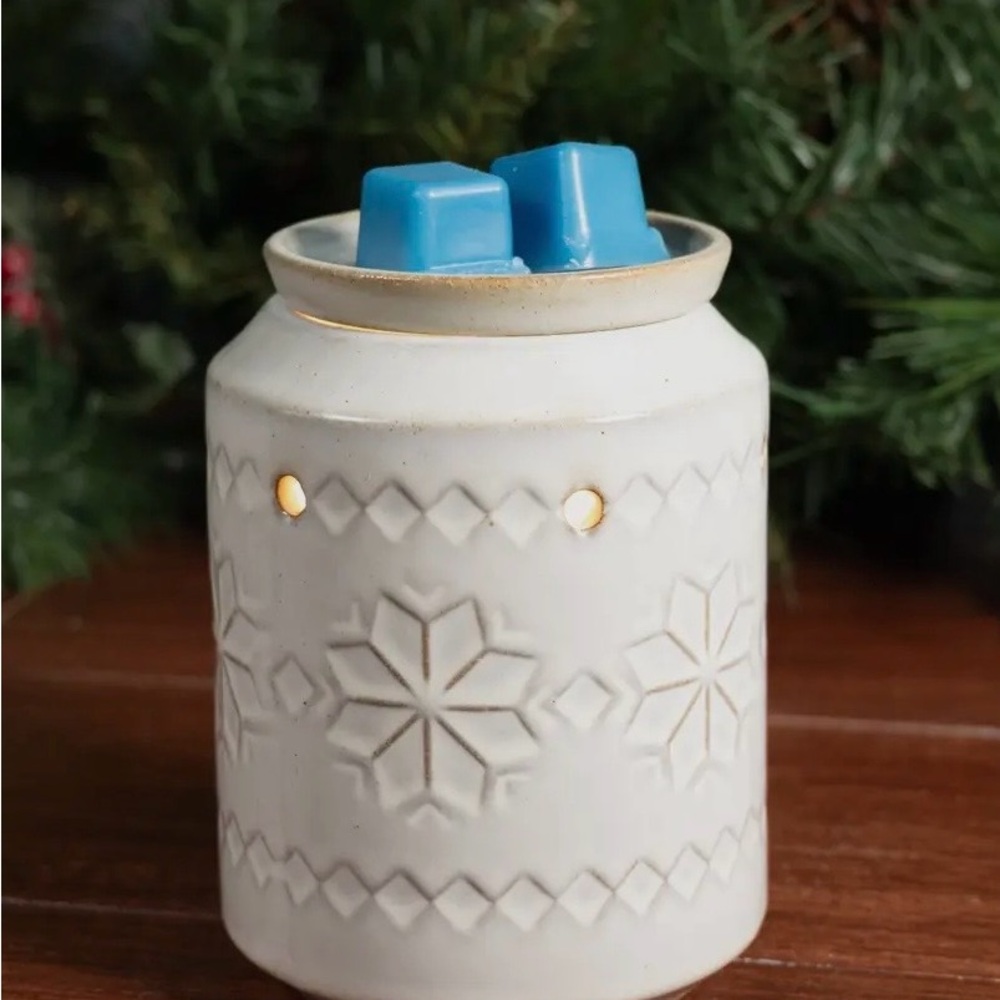 White Snowflake Wax Warmer